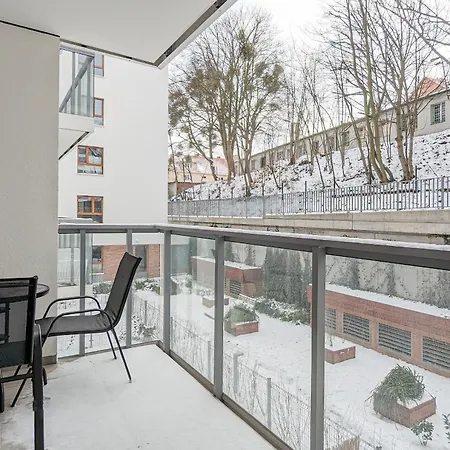 Bright Beige With Furnished Balcony And Parking In By Renters Гданьск