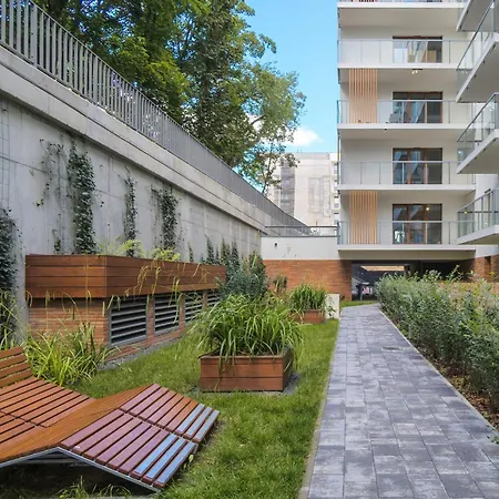 Bright Beige With Furnished Balcony And Parking In By Renters Appartamento