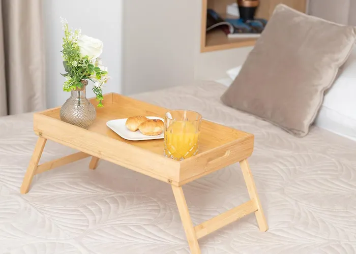 アパート Bright Beige With Furnished Balcony And Parking In By Renters グダニスク